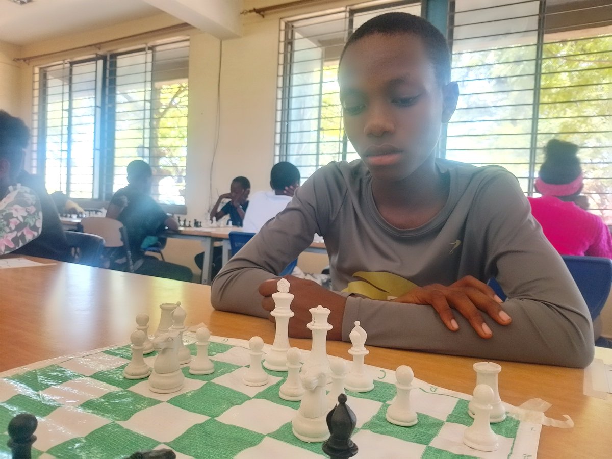 Doshbg's tweet photo. Today Learners from Kiembeni Junior School from Kiembeni Village , Mombasa , Kenya took part at their 1st ever Chess Tournament supported by @thegiftofchess . They Used Chess Sets produced from discarded waste 🚀 https://t.co/2F3TI5iCMI