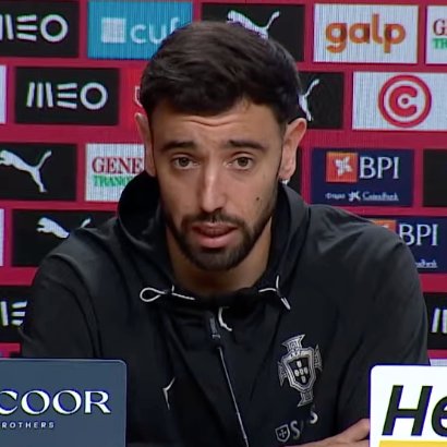 TouchlineX's tweet photo. 🚨🗣️ 𝗡𝗘𝗪: Bruno Fernandes on Jorge Jesus: "I've worked with the coach before. He was the one who brought me onto the big stages in Portugal."

"I know how demanding he is and I know about the scoldings I get from time to time, some deserved, others less so..."

"It comes from the belief he has in our quality. My first half wasn't as good as my second and there are things to improve."

"His words at half-time made me improve in the second half, so that is always positive.”