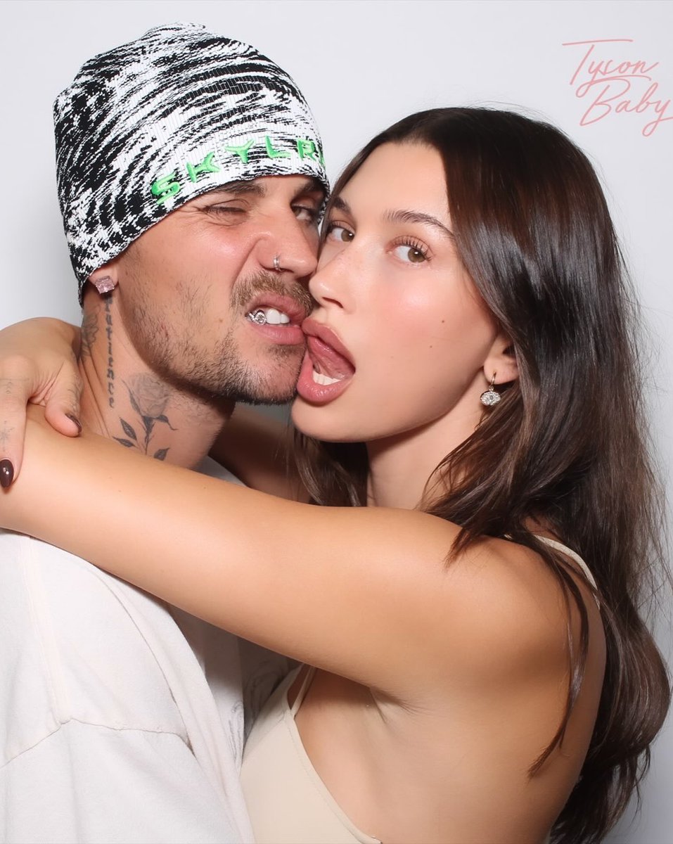 haileysmuse's tweet photo. THE HOTTEST COUPLE!!!! https://t.co/A2ft8CxcHC