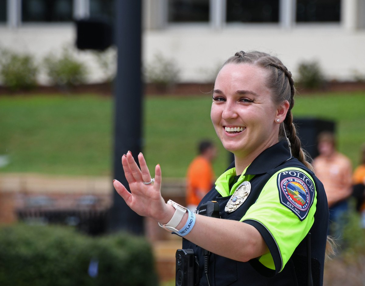 UTPolice's tweet photo. We're closing in on kickoff!

A lot of our officers &amp; partner agencies are in high-vis attire so you can easily spot us if you need help — we’re here for you!

Have a great and safe time cheering for Tennessee Football today! #govols
Stay safe, Vols! https://t.co/cvW6DQ79JY