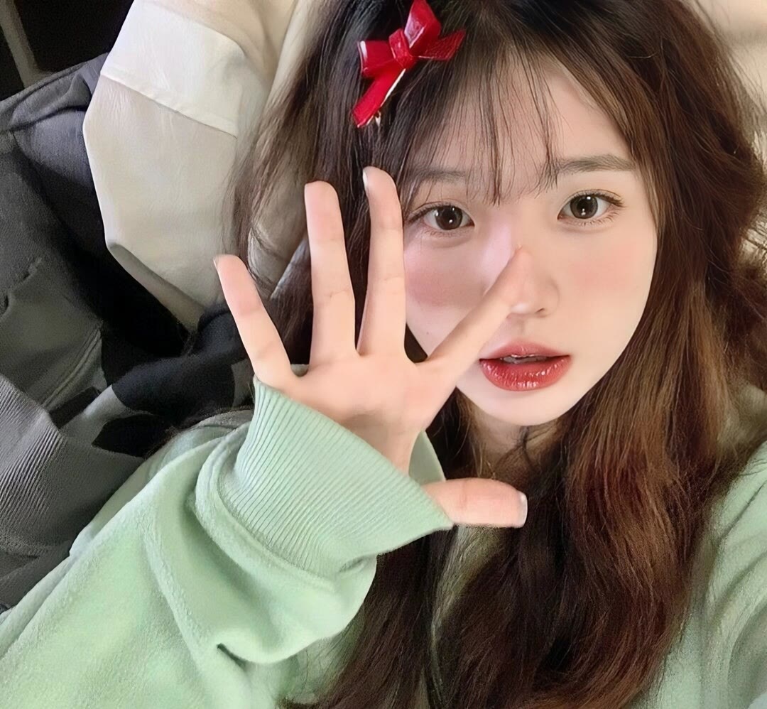 AmlGad25225401's tweet photo. over😐07年，168cm，50kg约惠州生活很美，希望有人一起发现。 寻找一个可以轻松聊天的朋友。炮达州🎩💽 #惠州 #女大 https://t.co/CJ6NU52H3E