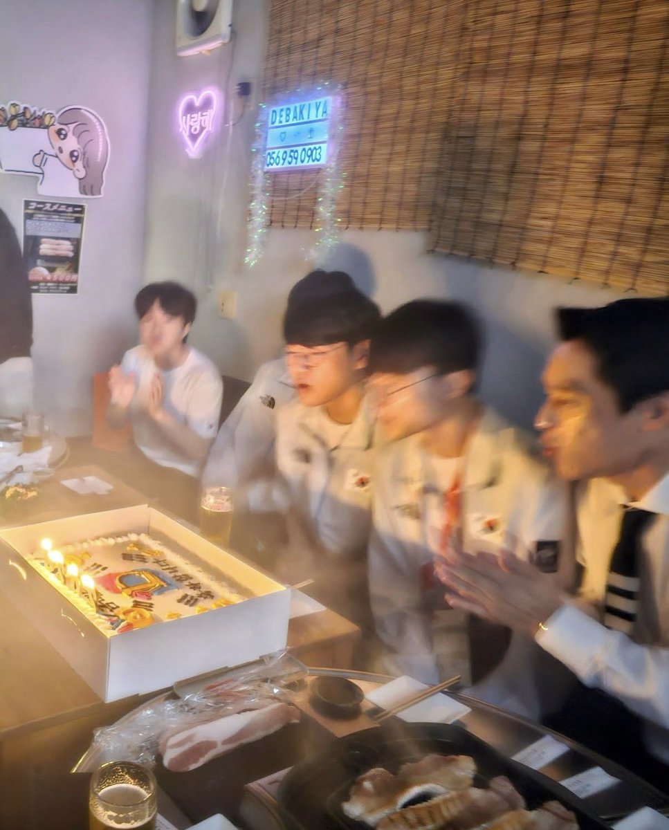 godthxxdxrzeus's tweet photo. 아 최우제 귀여워
제페구케 이제 진짜 안녕이야🥲 https://t.co/N6lijNvl0A