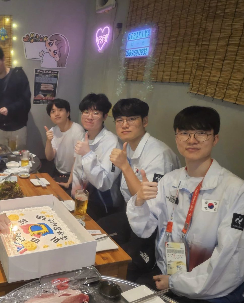 godthxxdxrzeus's tweet photo. 아 최우제 귀여워
제페구케 이제 진짜 안녕이야🥲 https://t.co/N6lijNvl0A