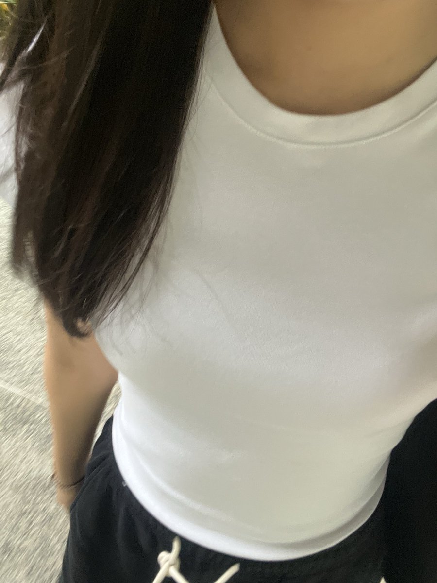 Chubbyassmeow's tweet photo. 나랑 오래오래 연락 할 사람… 
애정결핍 심하구 사랑 원해요.. 
#맘눌뎀 https://t.co/dgmzlQVkIR