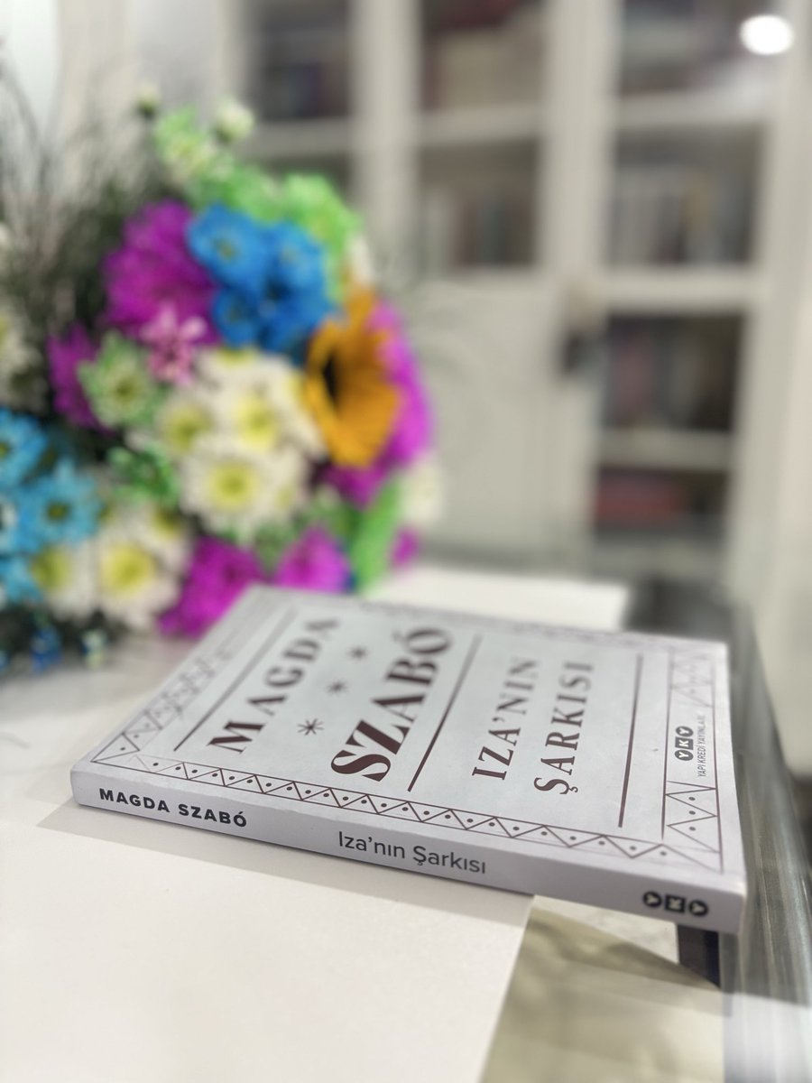 geobetul's tweet photo. Bir şeyler ebedıyen son bulur, yeni ve belki daha zorlu bir hayat başlar...
#kitap https://t.co/csDZJrPdCb