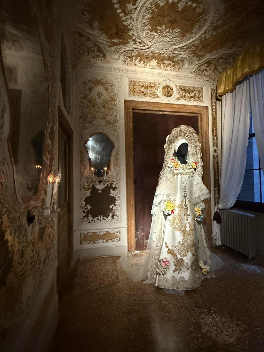 vnbateman's tweet photo. “In such ugly times, the only true protest is beauty” (Phil Ochs). I’m not entirely sure I agree, though I can understand the point. The associated exhibition - by far one of the most popular in #Venice this summer - is provocative and bewitching. The spectacular Palazzo Pisani Moretta provides a beautiful backdrop. This inaugural exhibition of the Fondazione Dries Van Noten ends tomorrow.