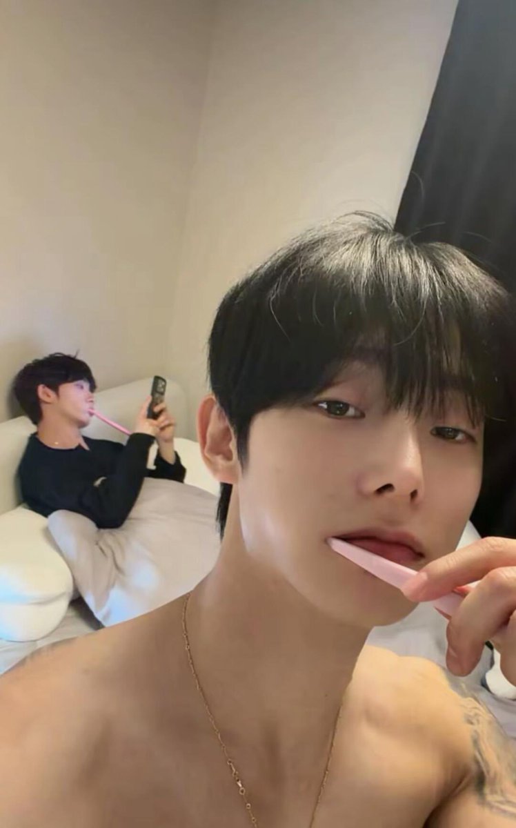 rriimo_'s tweet photo. @lotofmoneyyy ㅎㄷㄷ 레전드 신혼바이브 https://t.co/vB2YDIQAlH