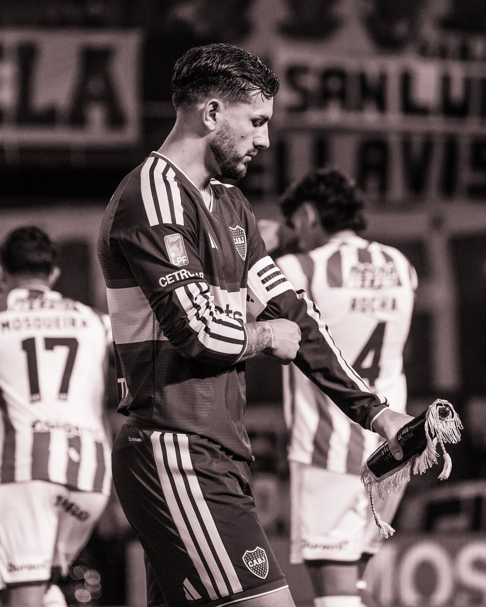 BocaJrsOficial's tweet photo. 𝐘𝐨 𝐚 𝐁𝐨𝐜𝐚 𝐥𝐨 𝐪𝐮𝐢𝐞𝐫𝐨, 𝐥𝐨 𝐥𝐥𝐞𝐯𝐨 𝐚𝐝𝐞𝐧𝐭𝐫𝐨 𝐝𝐞𝐥 𝐜𝐨𝐫𝐚𝐳𝐨́𝐧 💙💛💙 https://t.co/Sl21yjhBBQ