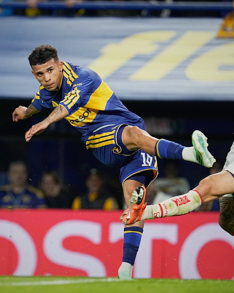 BocaJrsOficial's tweet photo. 𝐘𝐨 𝐚 𝐁𝐨𝐜𝐚 𝐥𝐨 𝐪𝐮𝐢𝐞𝐫𝐨, 𝐥𝐨 𝐥𝐥𝐞𝐯𝐨 𝐚𝐝𝐞𝐧𝐭𝐫𝐨 𝐝𝐞𝐥 𝐜𝐨𝐫𝐚𝐳𝐨́𝐧 💙💛💙 https://t.co/Sl21yjhBBQ