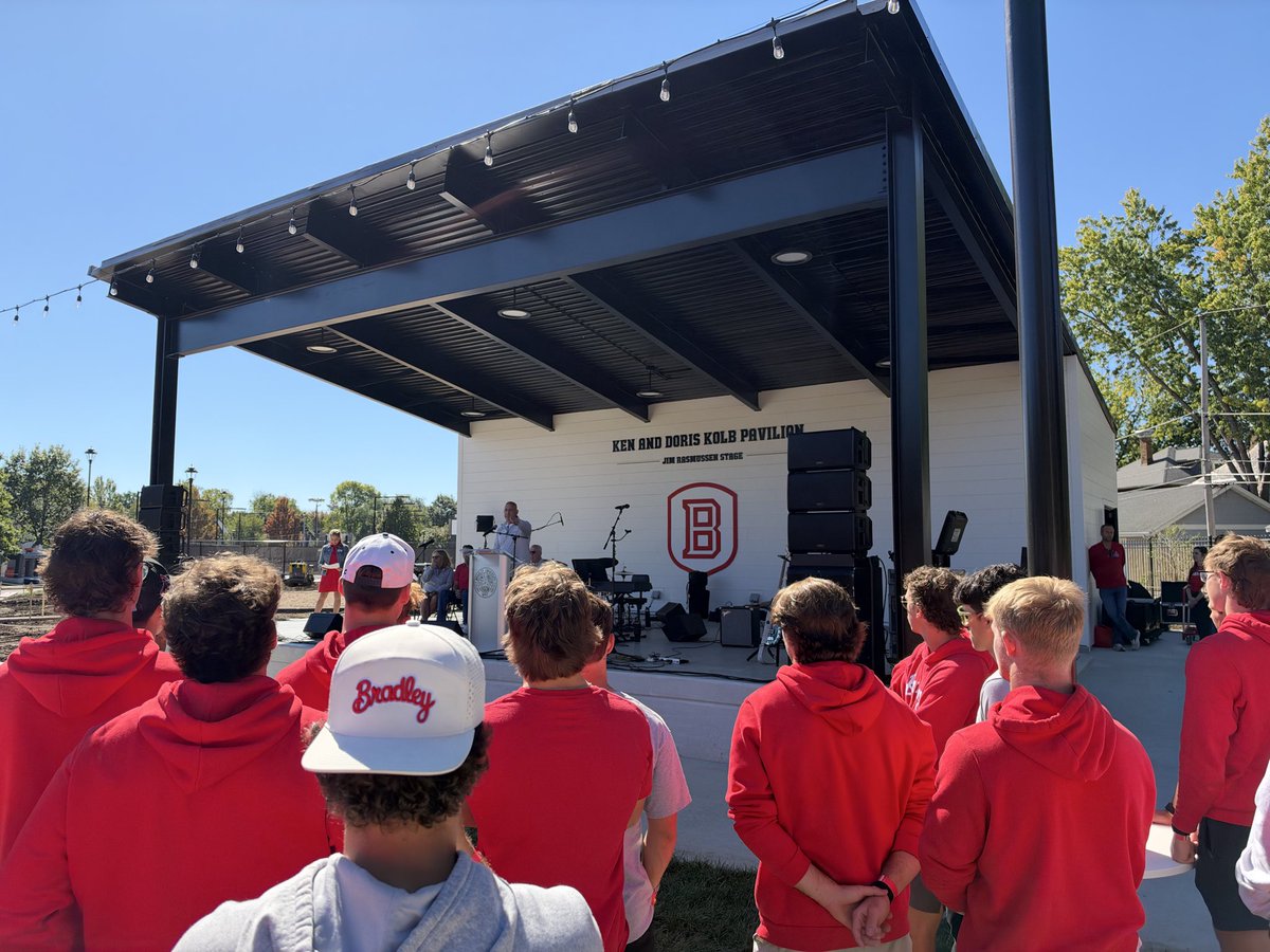 hittingmental's tweet photo. Homecoming Yard Party! @BradleyBaseball https://t.co/H4ChEE3Fyv
