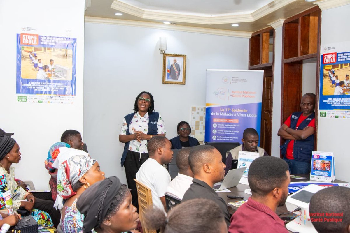 Insprdc's tweet photo. #RDC🇨🇩 | #RIPOSTE EBOLA : L’#INSP RENFORCE LES ENSEIGNANTS, ACTEURS CLÉS DE LA PRÉVENTION. 

📍 #Bunia, 3 octobre 2026. L’Institut National de Santé Publique (#INSP), Coordonnateur de la riposte, a sensibilisé plus de 30 enseignants des écoles kimbanguistes sur la Maladie à Virus Ebola.

🧪 Au cœur de cette session : signes d’alerte, modes de transmission et mesures de prévention, pour renforcer la détection précoce et limiter les risques de propagation en milieu scolaire.

Au quotidien, les enseignants sont en contact avec de nombreux élèves. Les outiller en connaissances et en bonnes pratiques, c’est renforcer leur protection et leur capacité à contribuer à la surveillance communautaire et à la protection des enfants.

➡️ Une riposte efficace repose aussi sur une communauté informée, vigilante et engagée.

#RDC #INSP #Ebola #StopEbola #Bunia #SantéPublique
@Presidence_RDC @MinSanteRDC @OMSRDCONGO @UNICEFDRC @fhi360 @AfricaCDC @SANRU_asbl