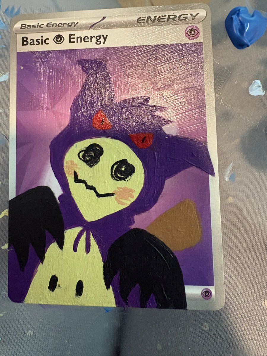 jynkyzhijinx's tweet photo. Spoopy season is here. Had to dress up Mimikyu in a Gengar poncho. https://t.co/0KfGaZ2Cgk