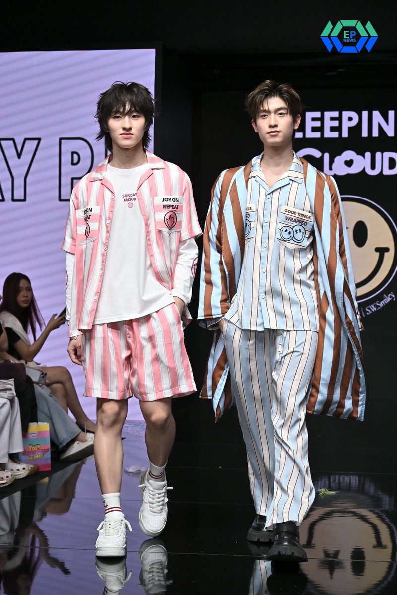 epnewsonline's tweet photo. #tthomastc  #kongjiro ร่วมเดินแฟชั่นโชว์ ในงาน  Bangkok International Fashion Week 2026 - Visionary Stage at Siam Center 

THOMASKONG AT SIAM CENTER BIFW26

#SiamCenterBIFW2026xTHOMASKONG  #SleepingcloudTH
#SiamCenterBIFW2026 #BIFW2026 #SiamCenter #thomaskong #โทมัสก้อง https://t.co/g21toKqe1d