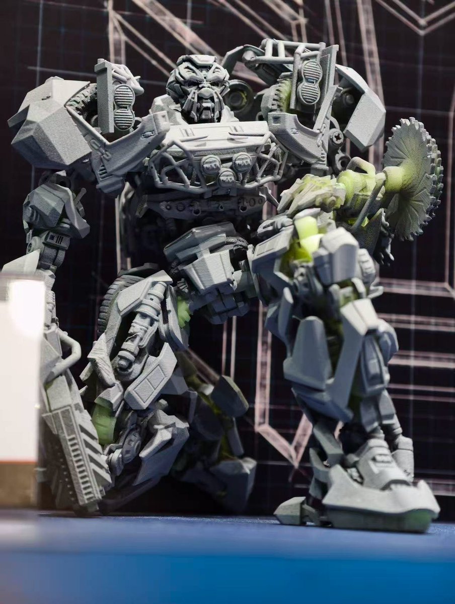 TFHypeGuy's tweet photo. 2007 ANNIVERSARY FIGURES!

Yolopark is coming out SWINGING for the fences, going all out on the 2007 Anniversary with a full line up of Autobots throughout the year.

We got Bumblebee, Jazz, Ratchet and Optimus....

With a OPENING SPARK CHAMBER WHATTTT??? https://t.co/2bMOA7EH8E