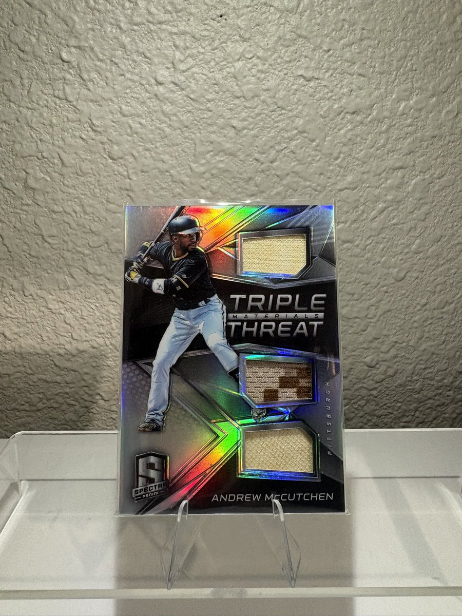 ZXDMONEY1's tweet photo. ⚾️Card of the day 

2017 Spectra Andrew McCutchen TTM /149

One of my all time favorites and a great piece from my pirates PC 

NFS/NFT https://t.co/ORaCjL3oQp