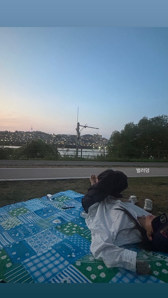LvlzEnthusiast's tweet photo. [261003] 🦌 📸 happpy_yein Instagram stories

#Lovelyz #러블리즈 #Yein #JeongYein #정예인 #예인 #고라니 https://t.co/exGp0QnZ5e