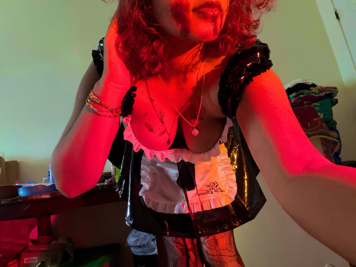 urbestestgal's tweet photo. Your maid says she's a vampire hunter and asked you to follow her for safety... Do you trust her? #alt #goth #goon #Desi #cosplay #costume #nsfw https://t.co/ya6sXRpN4R