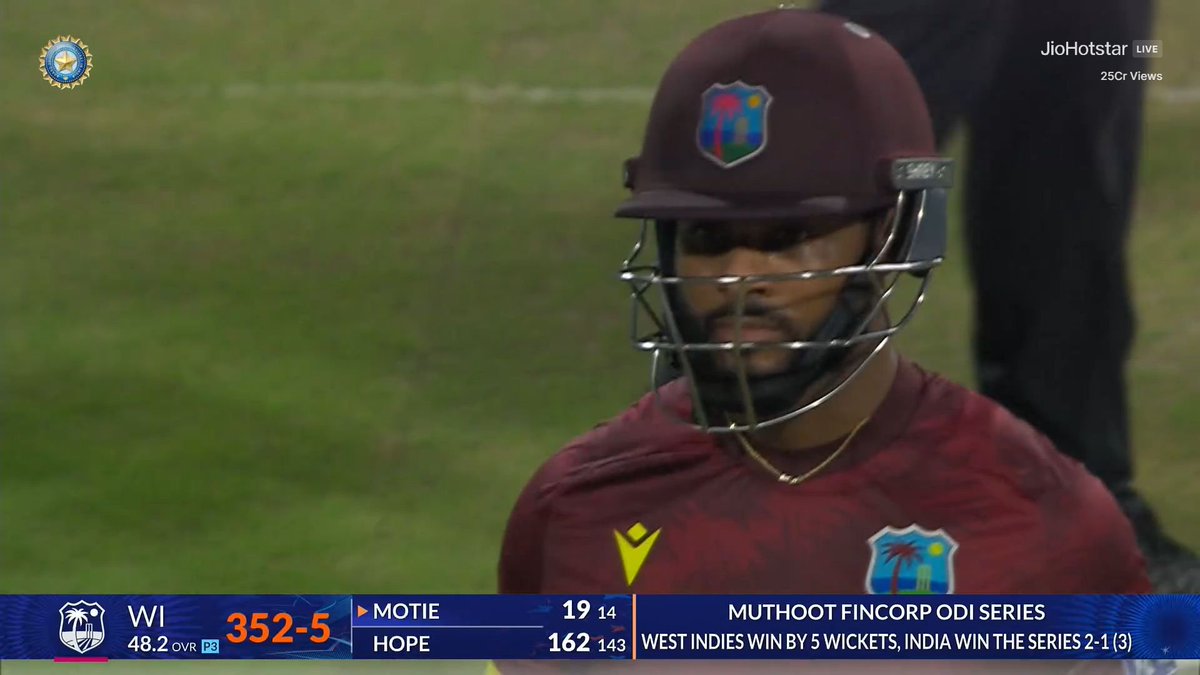 CricCrazyJohns's tweet photo. SHAI HOPE WAS IN THE FIELD FOR 98.2 OVERS...!!! 👑

- 50 overs while keeping ✅
- 48.2 overs while batting ✅

Shai Hope scored 162*(143) with 17 fours &amp; 3 sixes in the 352 run chase. https://t.co/eVmGkXL8Fz