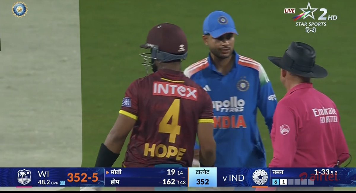 vmalviya0104's tweet photo. 🤣🤣🤣🤣🤣 instant karma for the cheating!!! well done #WestIndies , #iINDVSWI https://t.co/SfDRBrfDBE