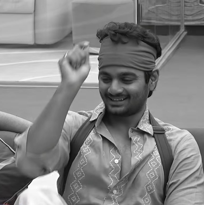 anandVihari99's tweet photo. Week antha Thrigun Akkineni family ni edho annadu ani Nag ni tag chesaaru.

Ipudu veelu antha Nag meedha boothulu thidthu trend chestunaaru kikikiki 😂😂😂

Now Nag n BB team will say - em peekukuntaaro peekondi
#BiggBossTelugu10 https://t.co/KBbzxS2Td8