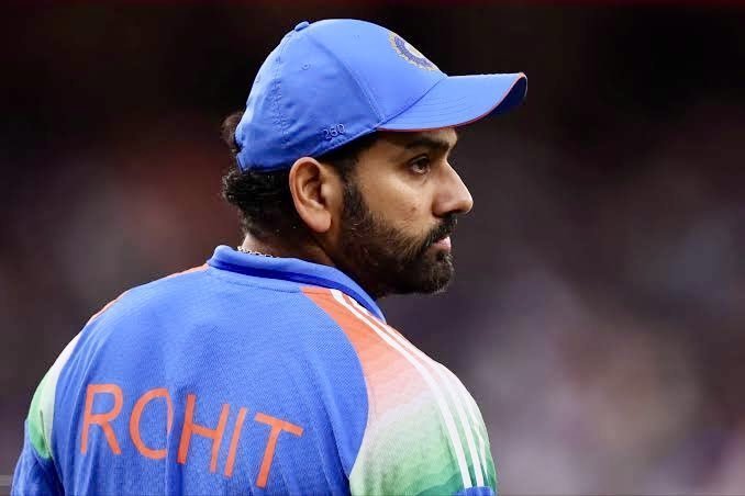 Tejareddy045's tweet photo. We never lost in ODIs while defending 250+ https://t.co/jrUdHwdUXX