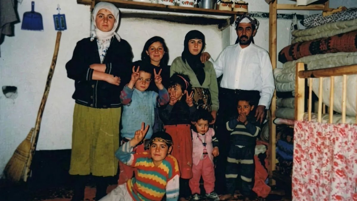 Nounowa's tweet photo. 3 Ekim 1993 | Muş
​Vartinis Katliamı,
​Aradan geçen yıllara rağmen Vartinis hâlâ yanıyor…
İnsanlığa karşı suçlarda zaman aşımı kabul edilemez!
​Faillere sunulan cezasızlık zırhı, katliama ortak olmaktır. Unutmadık, unutturmayacağız.

​#VartinisKatliamı https://t.co/0mawEH1Byd