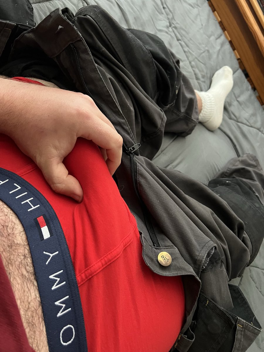 MasterCSocks's tweet photo. Any tradie lads wana add on snap? https://t.co/S8t5m8L5NA
