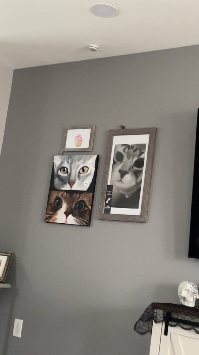 sharpest2l's tweet photo. art wall up https://t.co/ZtXTHisvuJ