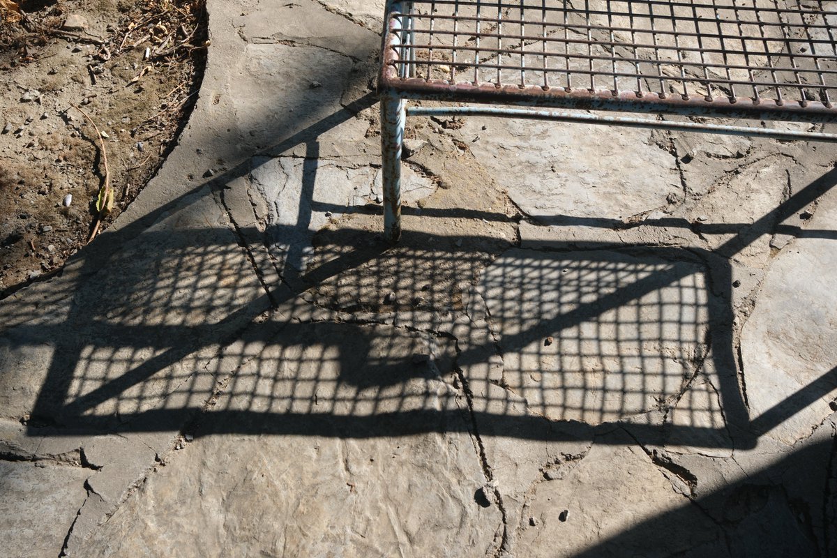 photoahmet35's tweet photo. #street #cityscape #shadow https://t.co/eBZr4hsL09