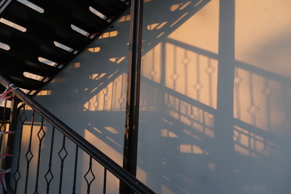 photoahmet35's tweet photo. #street #cityscape #shadow https://t.co/eBZr4hsL09