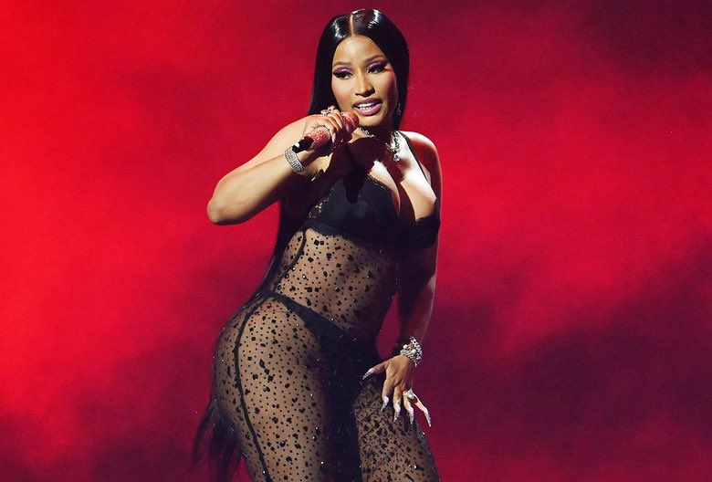 Pinkyleeray's tweet photo. @Star_777rising @YaGurlWoo @MusicKing__ Nicki was thick and had abs, she didn’t look sick &amp; lean https://t.co/yi5r4wR3Go
