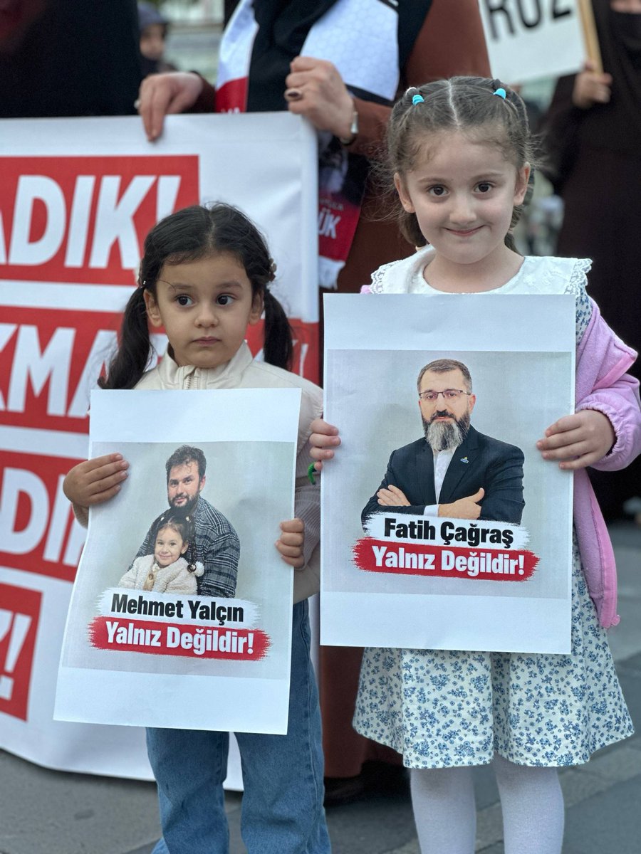 Ysf_aksakal's tweet photo. Siz babalarını alırsanız çocukları sahaya çıkıp babalarının davasını yürütürler. 

AsılSuçlular Yargılanmıyor
AlparslanHocaya Ozgürlük
SemraHocaya Ozgürlük
ZulmeKarşı Meydanlardayız
Kardeşlerimizi SerbestBırakın https://t.co/EWuE6194Wq
