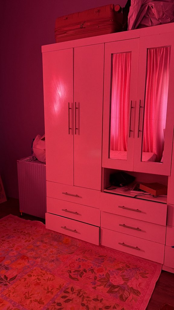 DiianaD___'s tweet photo. I love my room so much 💓 https://t.co/NXn7XTRPeE