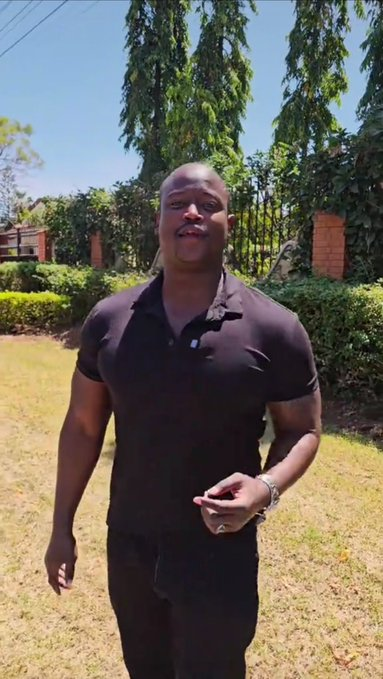 ItsLeecapalot's tweet photo. ameniambia nimtumie dooh apikie mtoto nikamtumia hii😂😂 https://t.co/I93Q6g6Qv5