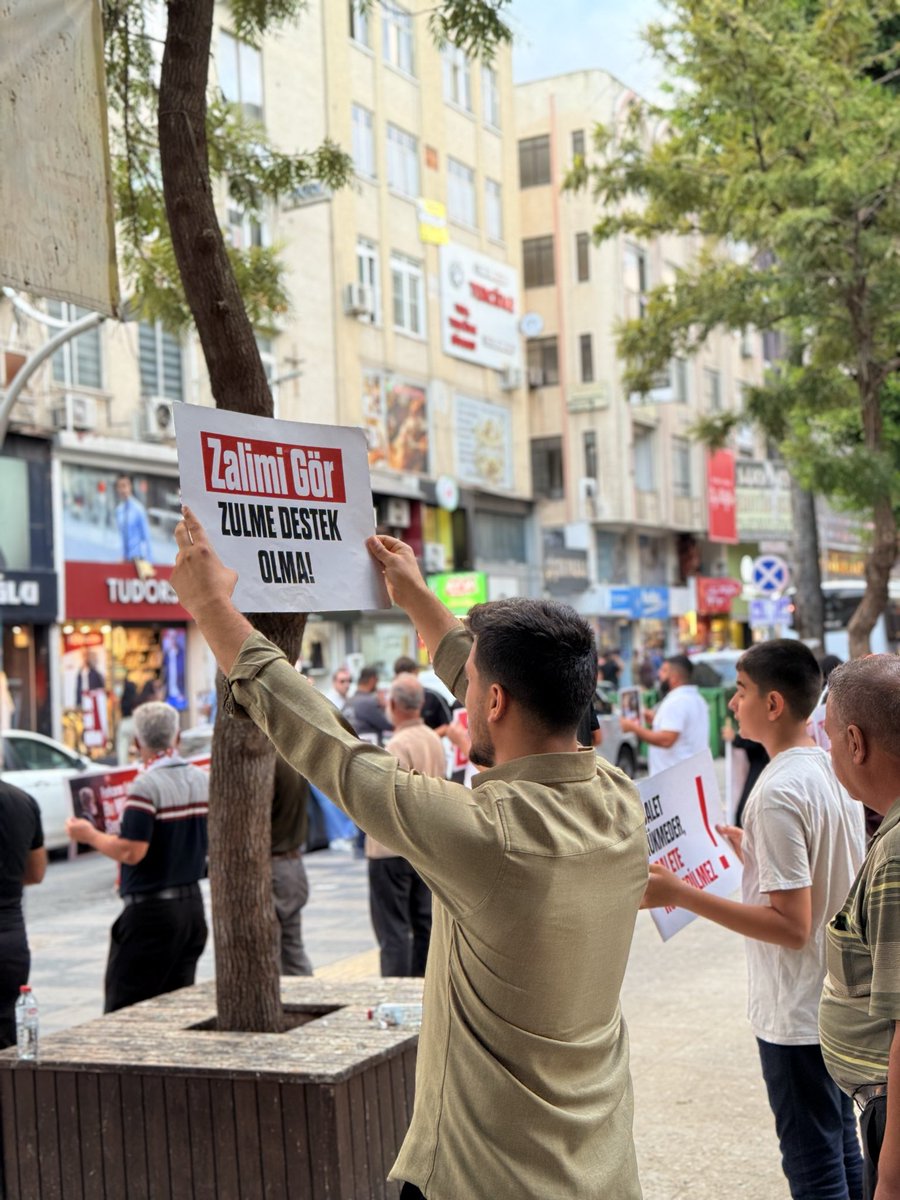 sercx2163's tweet photo. Biz hakkımızı aramaya devam edeceğiz!!
Zülmünüzün çarkı elbet kırılacak birgün!!!

AsılSuçlular Yargılanmıyor
AlparslanHocaya Ozgürlük
SemraHocaya Ozgürlük
ZulmeKarşı Meydanlardayız
Kardeşlerimizi SerbestBırakın https://t.co/ri3AcPpKFy