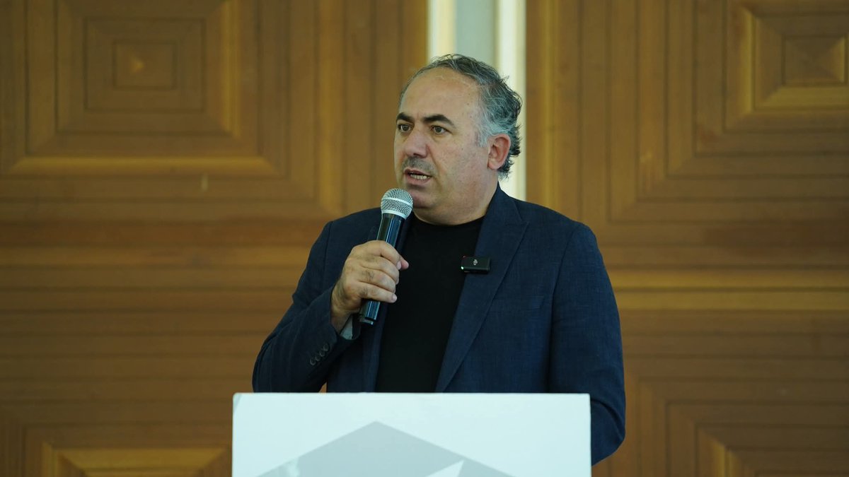 Pusula0001's tweet photo. 🧭Erdal Elibüyük;

Gazze'deki acı ve zulüm tablosu 57 İslam beldesi yönetimimin eseridir. Gazze soykırım tuzak ve ihanet sarmalında başlığına bir de teslimiyeti eklemek gerekir. Zira bu yöneticiler Gazze'ye yardım gitmesi konusunda Yahudiler gibi tavır takınıyorlar. 
  
#7Ekim https://t.co/ggDfyKTMMX