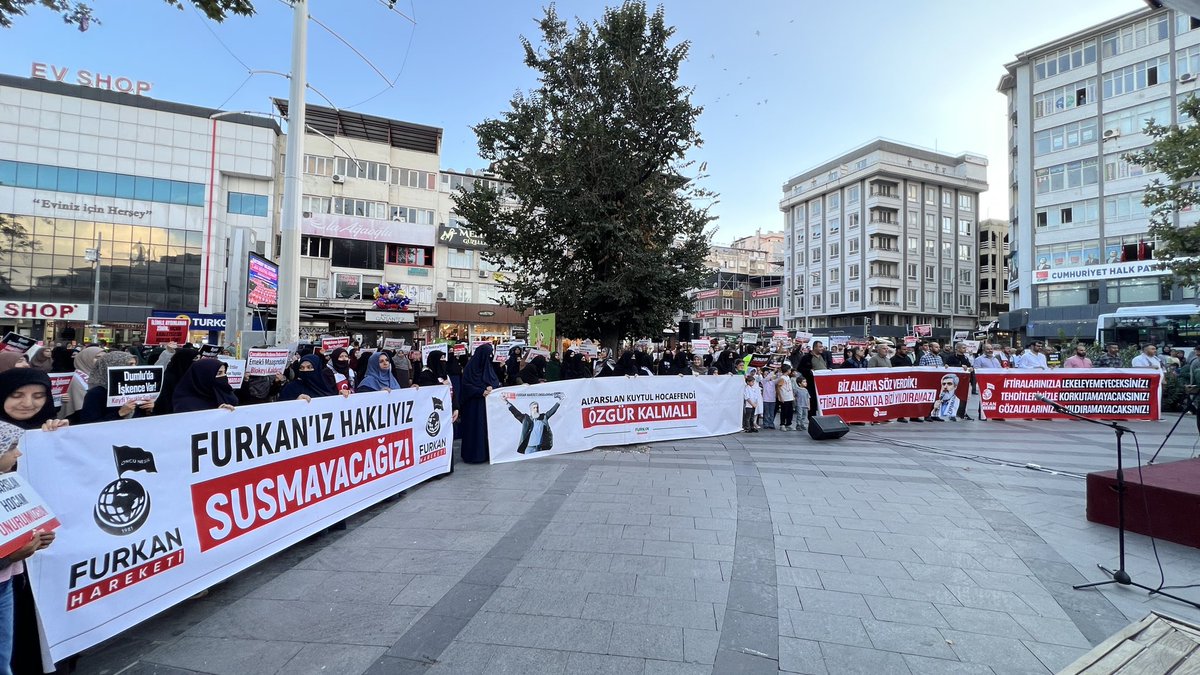 frknhrkti's tweet photo. Hocamız ve Kardeşlerimizi Serbest Bırakın! 

📍Gaziantep 

AsılSuçlular Yargılanmıyor
AlparslanHocaya Ozgürlük
SemraHocaya Ozgürlük
ZulmeKarşı Meydanlardayız
Kardeşlerimizi SerbestBırakın https://t.co/cV1vUU19G1