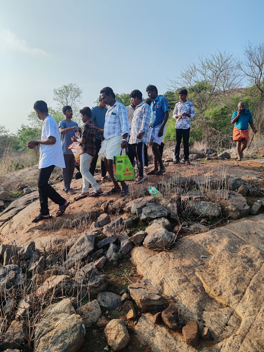 PPPsince2017__'s tweet photo. Puratasi month 3rd Saturday, seeds to Devotees.
5kgs sown.
#pattikadupasumaipattarai https://t.co/OKTy302w5G