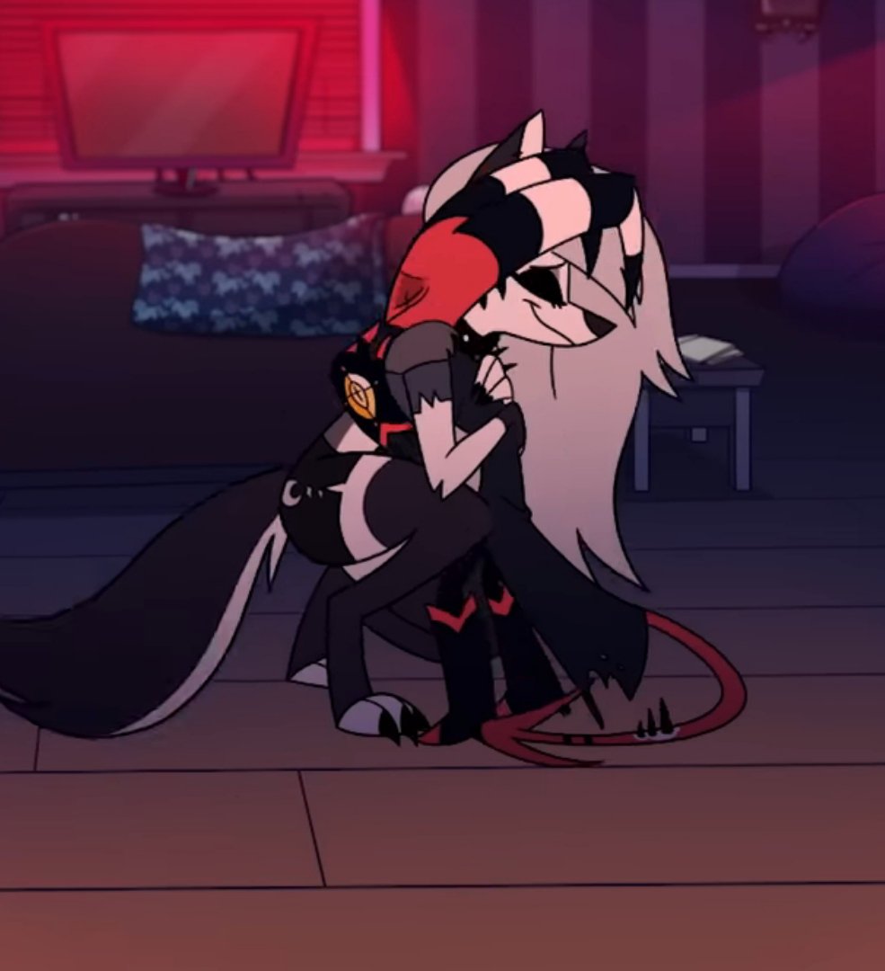 exty_cf's tweet photo. OH YEAH, NOW WE HAVE 2 HUGS OF THESE TWO, THANKS VIVZ!!!  
They're so cute, I'm just freaking out 😭😭💕🥺
The blushing  Loona is just a cutie :3 https://t.co/gIbPt628o5