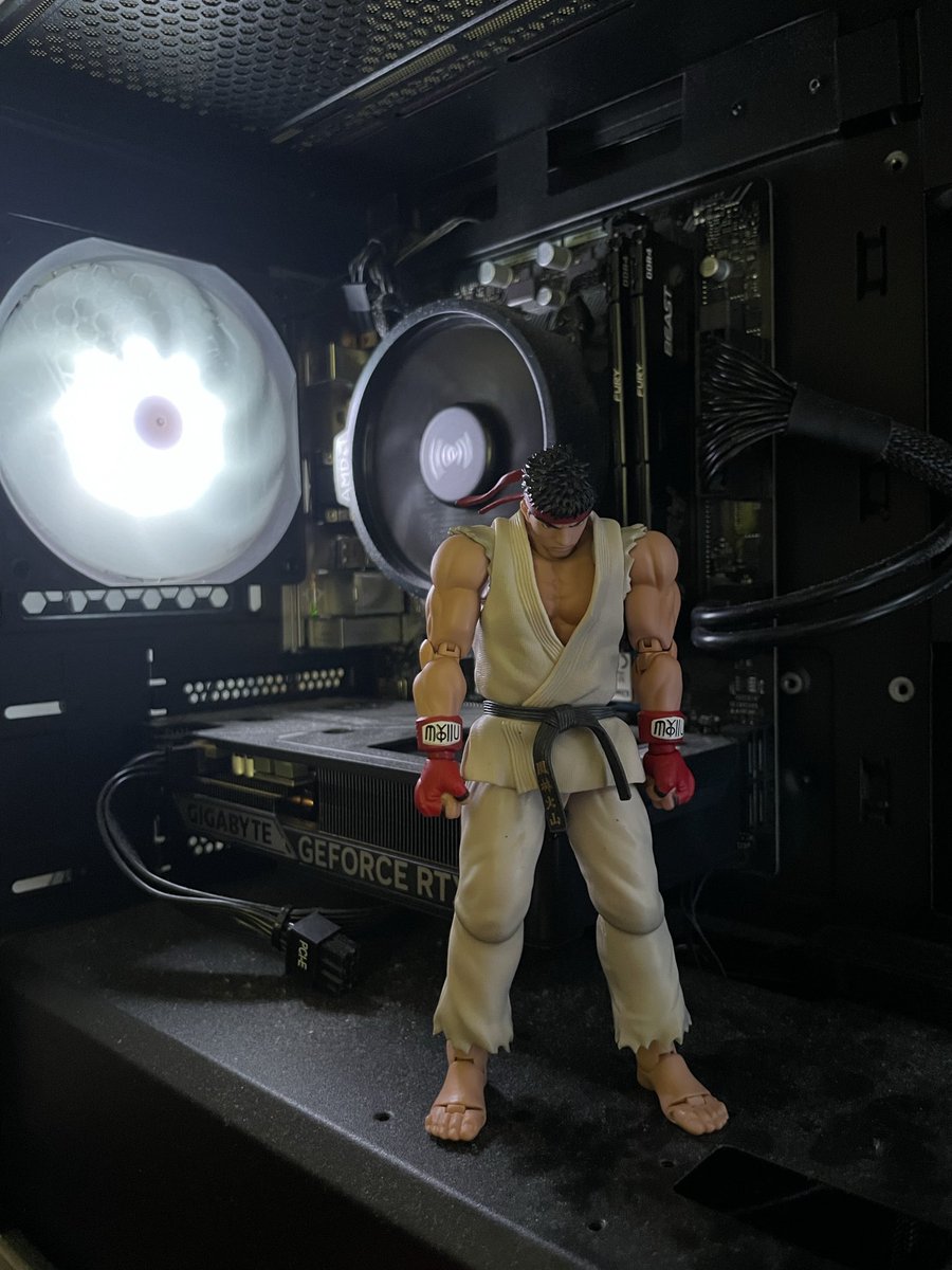 ryuklmm's tweet photo. Il est mieux en mode kawai ou en aura farming ? https://t.co/zMWk9gYmCm