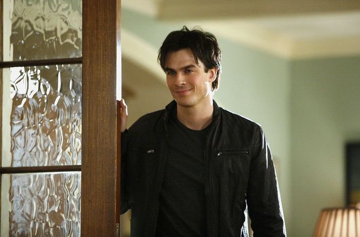 multidelenas's tweet photo. damon salvatore is what makes the vampire diaries worth binging through constantly. https://t.co/NSZyLHi7Vg