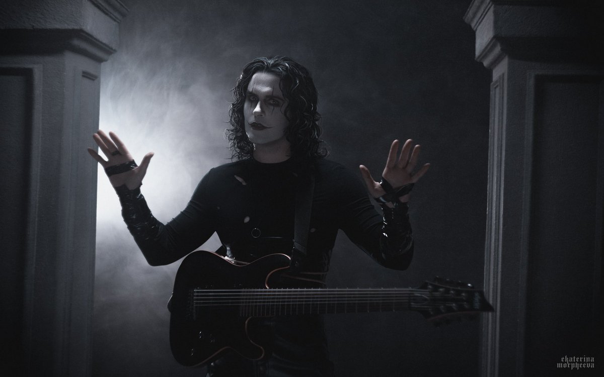 Grayson_Fin's tweet photo. “It can’t rain all the time.” - Eric Draven 🖤

My The Crow cosplay from last year. Some characters stay with you forever.

#TheCrow #EricDraven #TheCrowCosplay https://t.co/cP5efwFIx9