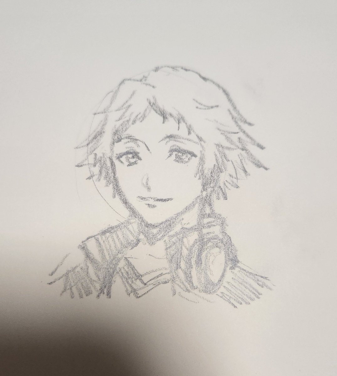 Megnamatama's tweet photo. 久しぶりに絵を描いたんだけど、シャーペンも消しゴムもなくて鉛筆しかなくて終わりだった https://t.co/g4YnJG3bBo