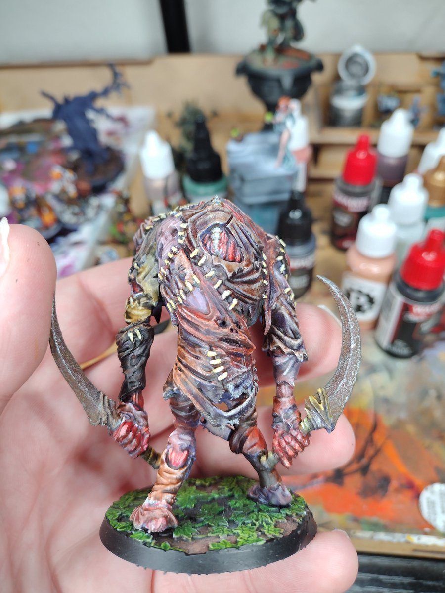 dinomanmatt1987's tweet photo. Working on Grymkin commission today as well as my Khador. Finished painting one Skin and Moans. And getting some others done and try to get the Grymkin glow right. https://t.co/Sdl9oumrVE