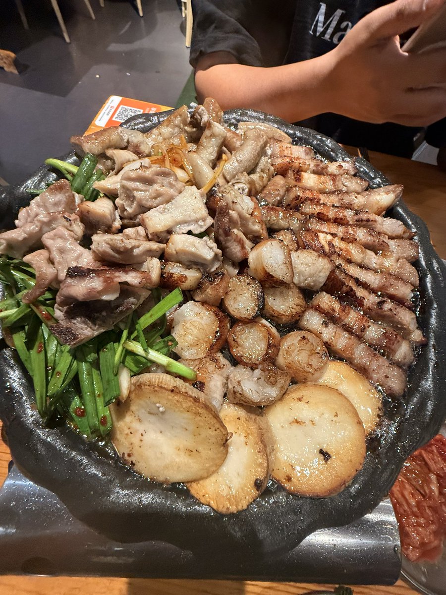 mosleeping7's tweet photo. 和老公二刷这家店了😋 https://t.co/WTNlEbBV8s