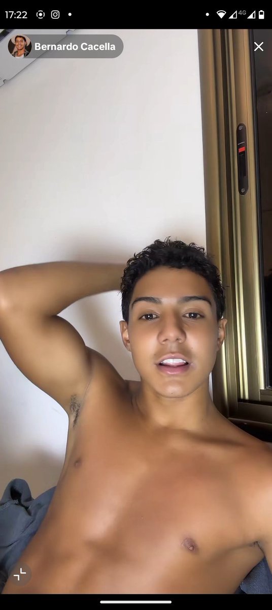 Shenaniganszer's tweet photo. Não existe meninão mais puto e gostoso que o Rei Bê 🥴💦 https://t.co/VBCsiuQxZh