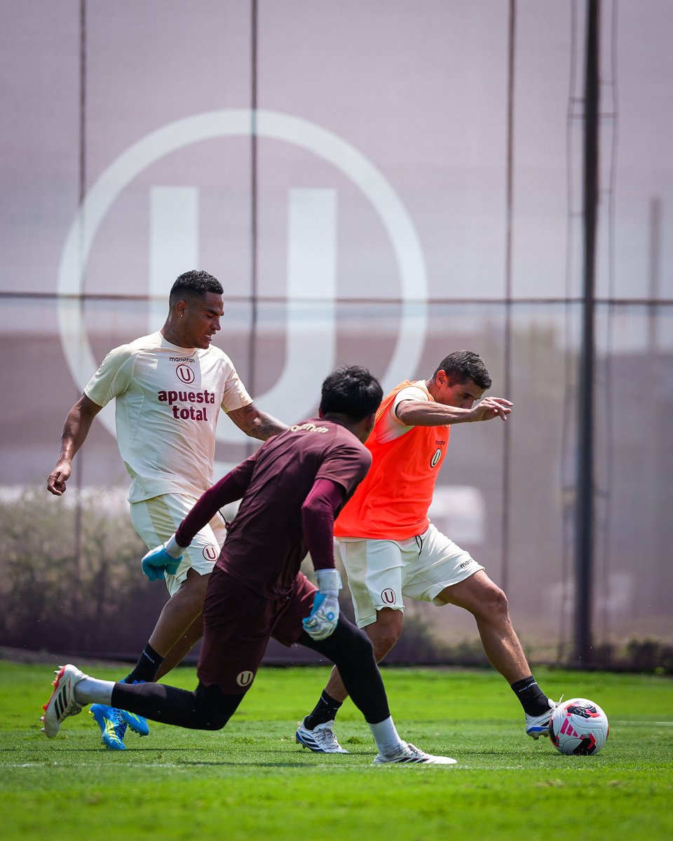 Universitario's tweet photo. 𝗛𝗔𝗖𝗜𝗔 𝗔𝗗𝗘𝗟𝗔𝗡𝗧𝗘, 𝗦𝗜𝗘𝗠𝗣𝗥𝗘 🔥💪

🔜 FBC Melgar

🏟️ Adquiere tus entradas aquí ▶️ https://t.co/QWZ2jsW8HH

#ConLaUsiempre https://t.co/jAuteXywEe