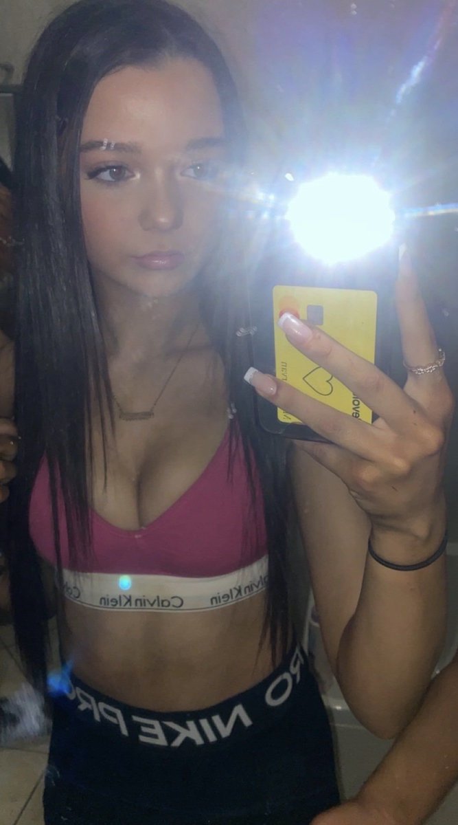 johnsmithzwx5's tweet photo. #chav dm me to #wankchat https://t.co/S7zLnLzvHx