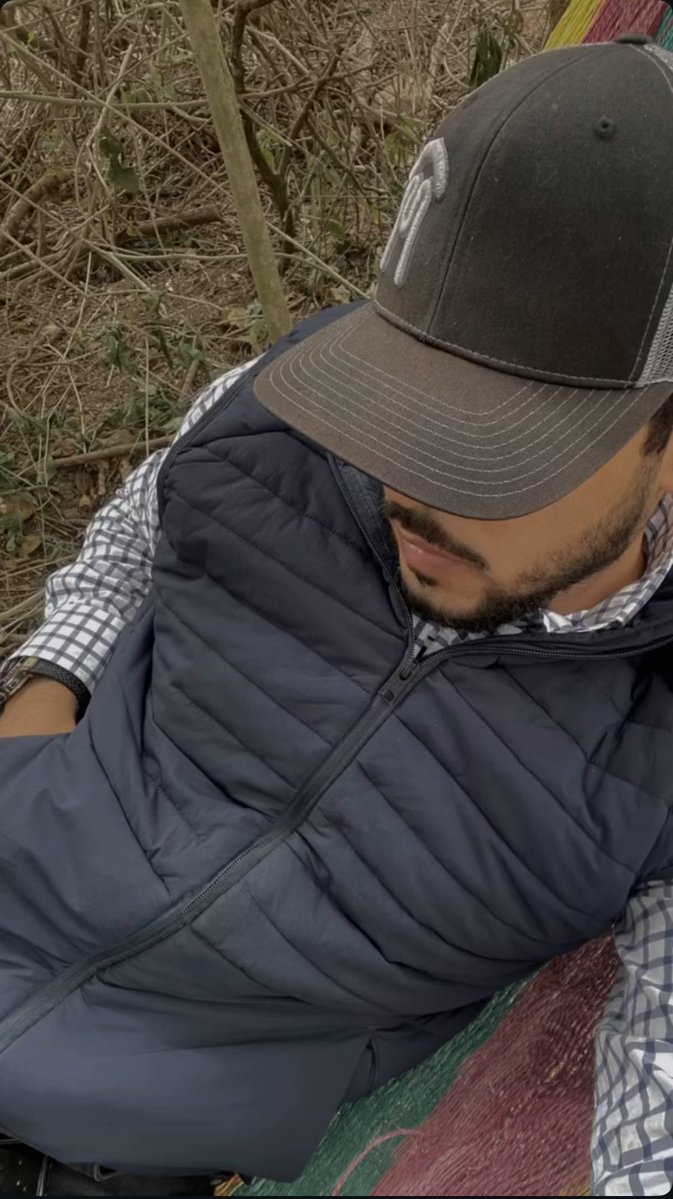Heterosguateee's tweet photo. Cobanero sabroso, siempre anda muy caliente🔥 ¿quien quiere ver su contenido? Pregunta por nuestro link al grupo VIP.

#heterosengañados #heterosguatemala #packsguate https://t.co/ETEDRQ5iJx