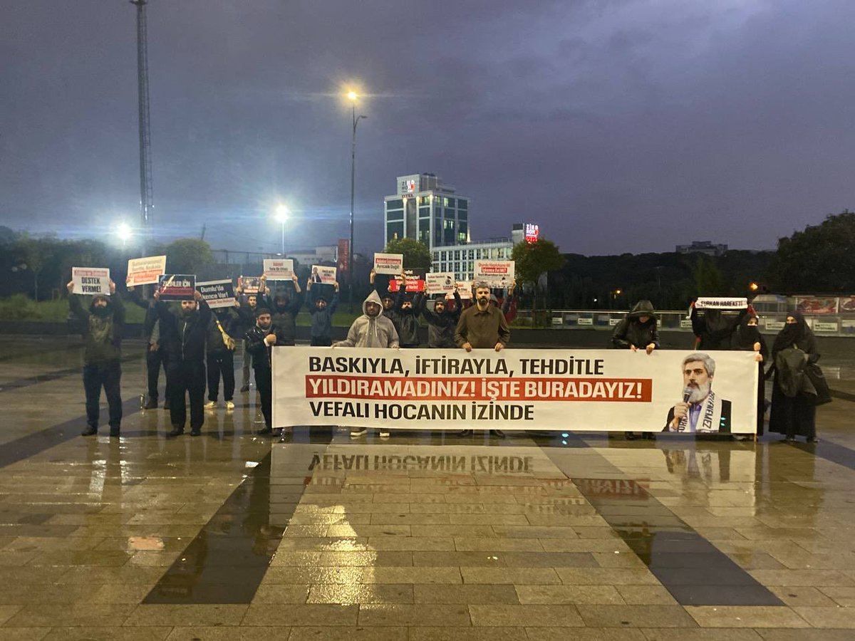 frknhrkti's tweet photo. Furkan Hareketi Eğilmez,
Hakikatten Vazgeçmez! 

📍İstanbul 

AsılSuçlular Yargılanmıyor
AlparslanHocaya Ozgürlük
SemraHocaya Ozgürlük
ZulmeKarşı Meydanlardayız
Kardeşlerimizi SerbestBırakın https://t.co/EsvPlHEHkm
